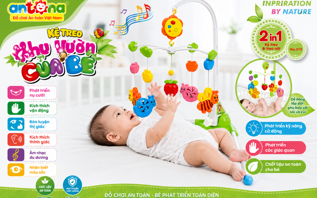Kệ Treo Antona - Khu Vườn Của Bé mang đến những giai điệu nhẹ nhàng kết hợp chuyển động quay của đồ chơi, giúp bé thư giãn, luyện tập thị giác và thính giác hiệu quả.