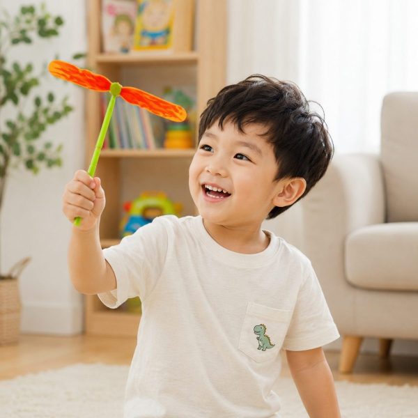 Hình ảnh Chong Chóng Thần Tốc Antona nổi bật với màu sắc rực rỡ, thiết kế đẹp mắt và chất liệu an toàn, là món quà lý tưởng dành cho bé yêu trong những ngày hè.