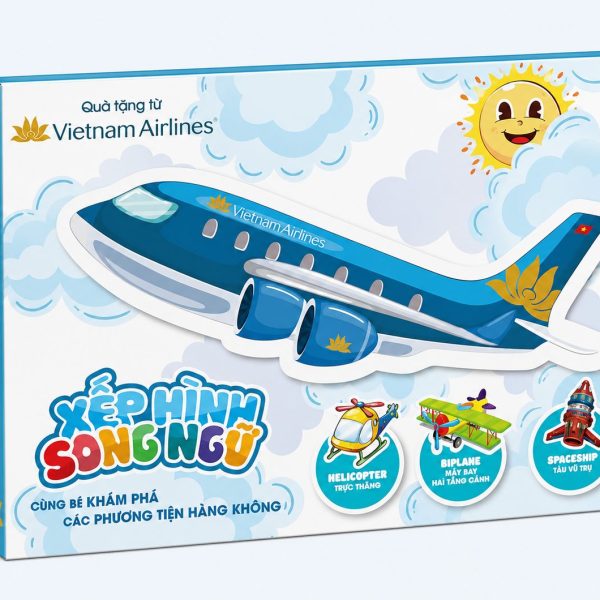 Bộ Xếp Hình Song Ngữ Antona giúp bé vừa chơi vừa học Tiếng Việt – Tiếng Anh thông qua các phương tiện hàng không, phát triển tư duy logic, khả năng quan sát và kỹ năng vận động tinh.