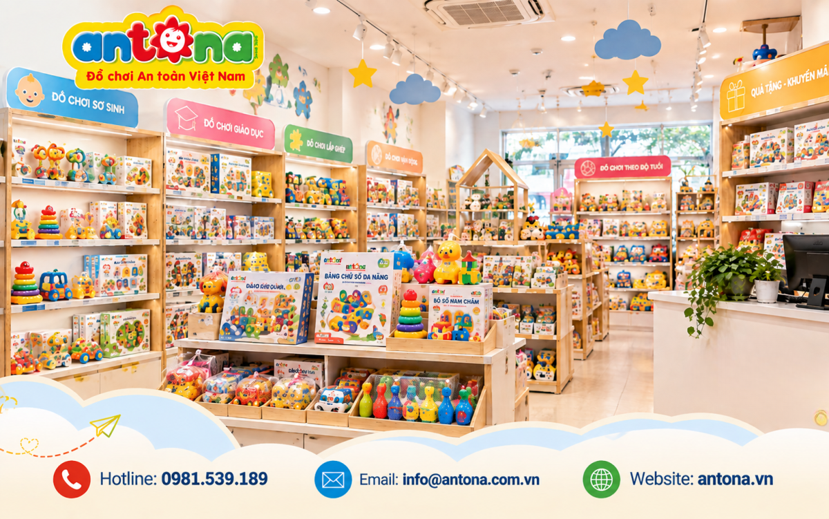 Cửa hàng đồ chơi trẻ em với không gian trưng bày hiện đại, đa dạng đồ chơi giáo dục, đồ chơi sơ sinh và sản phẩm phát triển tư duy cho bé.
