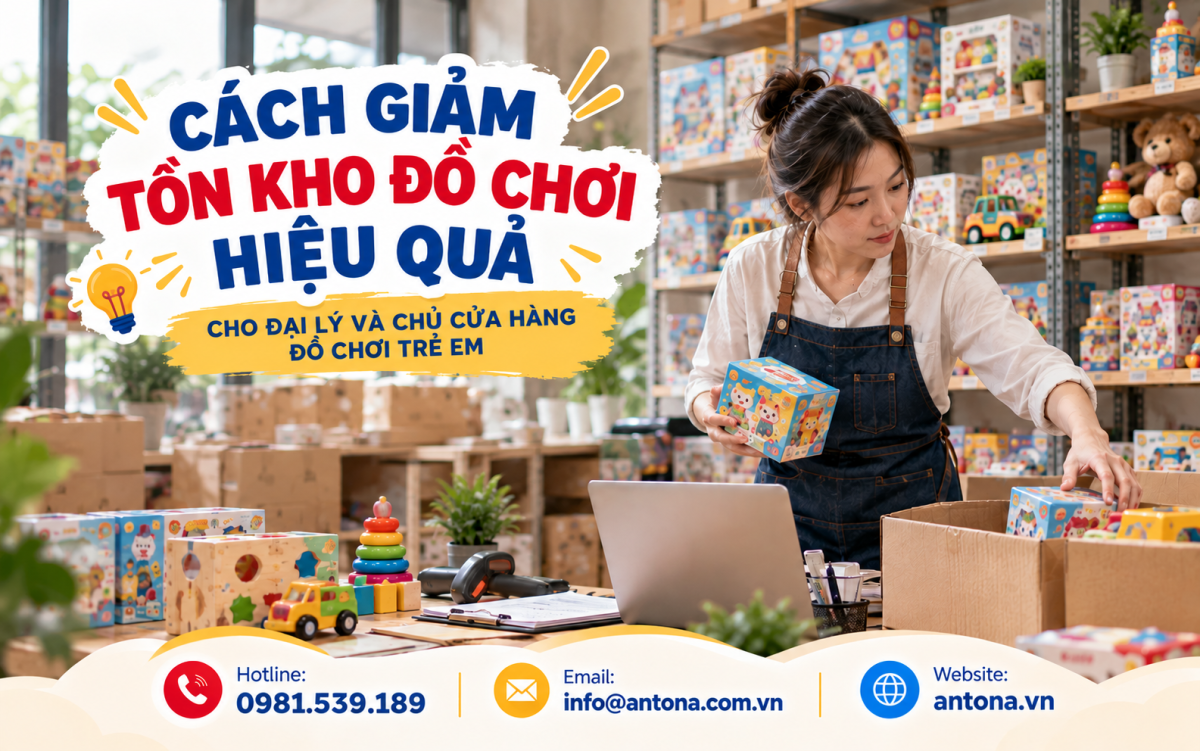 Cách giảm tồn kho đồ chơi hiệu quả cho đại lý, hình ảnh chủ cửa hàng kiểm tra, phân loại và sắp xếp hàng hóa tại cửa hàng đồ chơi trẻ em.