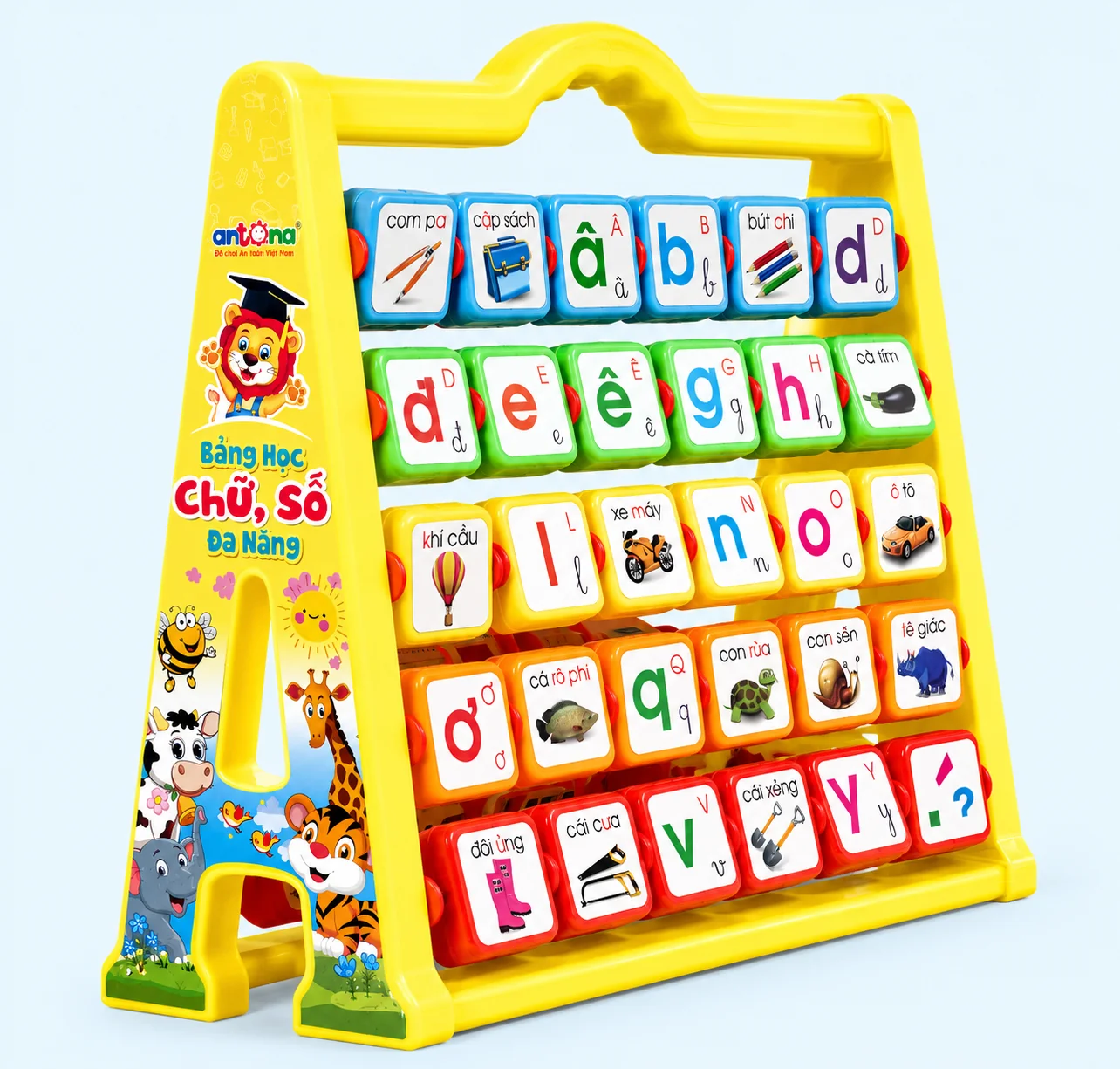 Bảng Chữ Số Đa Năng Antona M2 là đồ chơi giáo dục 6 trong 1 giúp bé học chữ cái, số đếm, phép tính, hình khối và từ vựng qua hình ảnh sinh động. Sản phẩm đi kèm sách hướng dẫn, phù hợp cho trẻ từ 3 tuổi.
