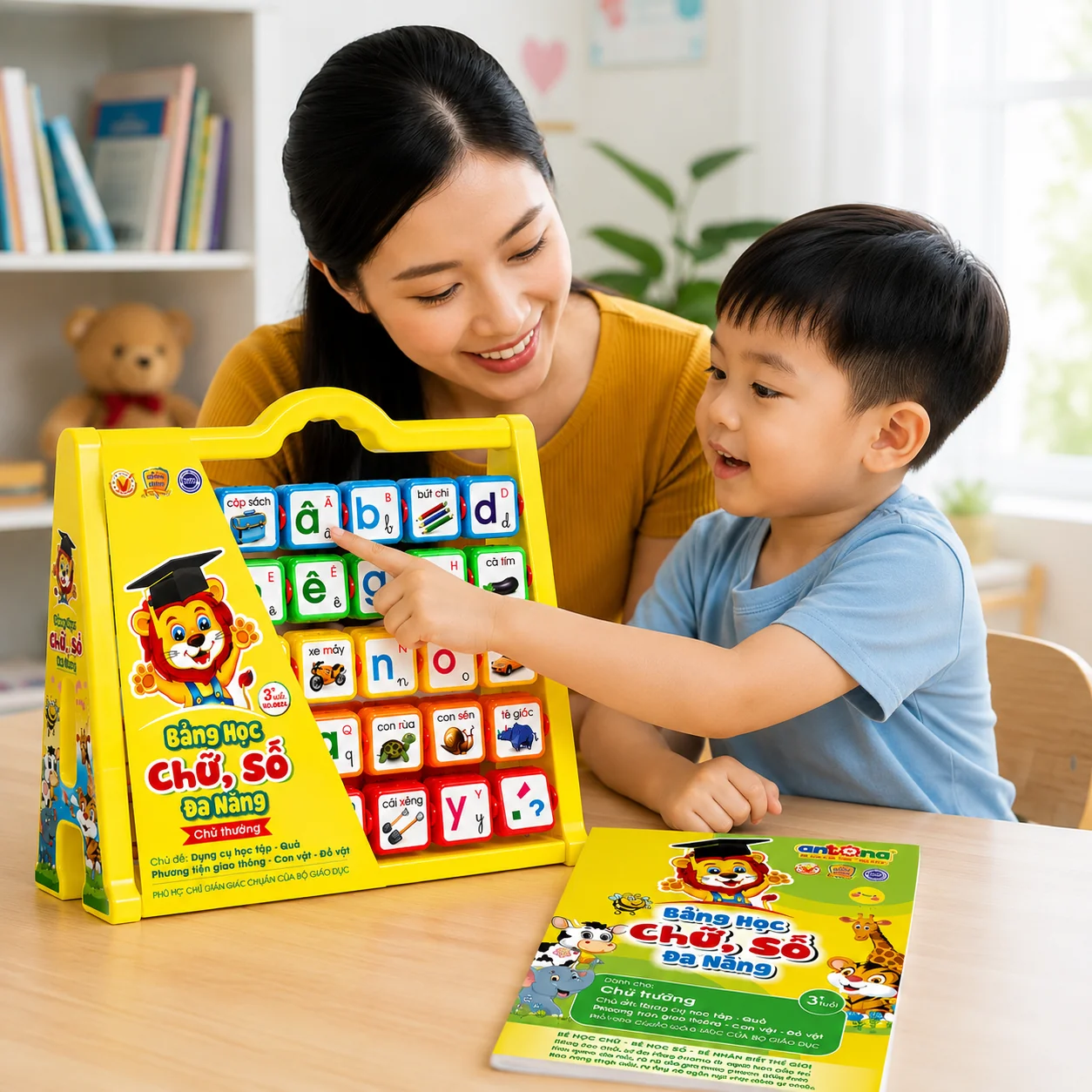 Bảng Chữ Số Đa Năng Antona M2 là lựa chọn lý tưởng cho ba mẹ muốn đồng hành cùng con học tập tại nhà. Sản phẩm giúp phát triển ngôn ngữ, tư duy logic và kỹ năng quan sát cho trẻ từ 3 tuổi.