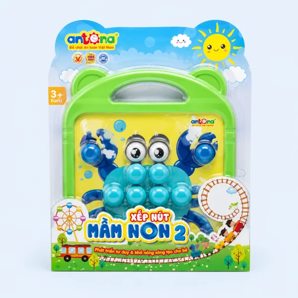 Bộ xếp nút mầm non 2 gồm bảng chơi, nút xếp nhiều màu sắc và tranh nghệ thuật, mang đến cho bé trải nghiệm học mà chơi đầy hứng thú.
