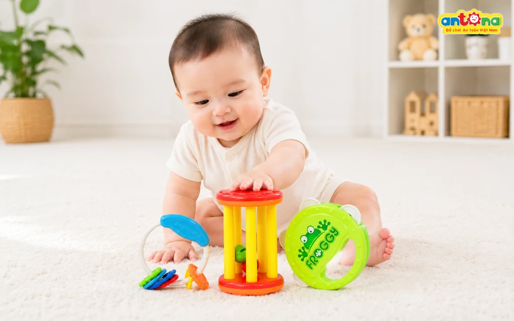 Xúc xắc trẻ em Antona bộ 3 chiếc được sản xuất từ nhựa nguyên sinh cao cấp, không chứa BPA, đảm bảo an toàn cho bé khi cầm, lắc và khám phá trong giai đoạn đầu đời.
