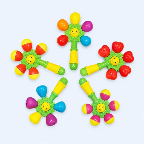 Được sản xuất theo tiêu chuẩn an toàn của Antona, Xúc xắc trẻ em Antona - Xúc xắc trái cây có kích thước vừa vặn với bàn tay nhỏ của bé, giúp bé dễ dàng cầm, lắc và khám phá thế giới xung quanh thông qua những trải nghiệm đầu tiên.